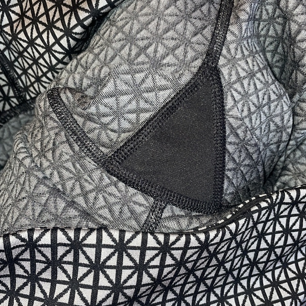 Lululemon full length mid rise leggings 30” inseam - Picture 7 of 9